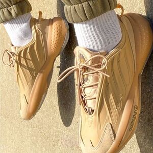 Adidas Ozrah Sneakers in Beige